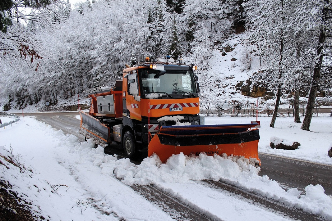 Pneus Neige Obligatoires  Hiver 2023-2024 en France